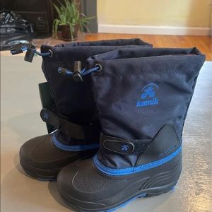Boys Kamik Step Outside Winter Boots (size 12)